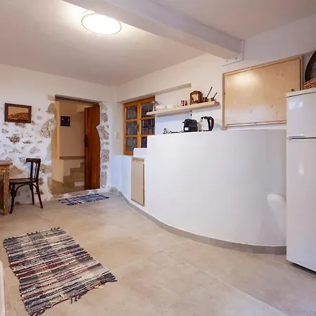 Apartman Authentic Stone House With Courtyard In