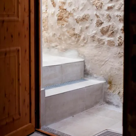Authentic Stone House With Courtyard In