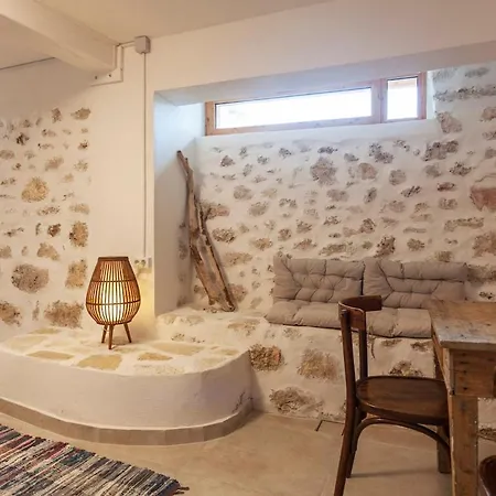 Apartmán Authentic Stone House With Courtyard In Dhërmi