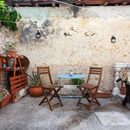 Apartman Authentic Stone House With Courtyard In *